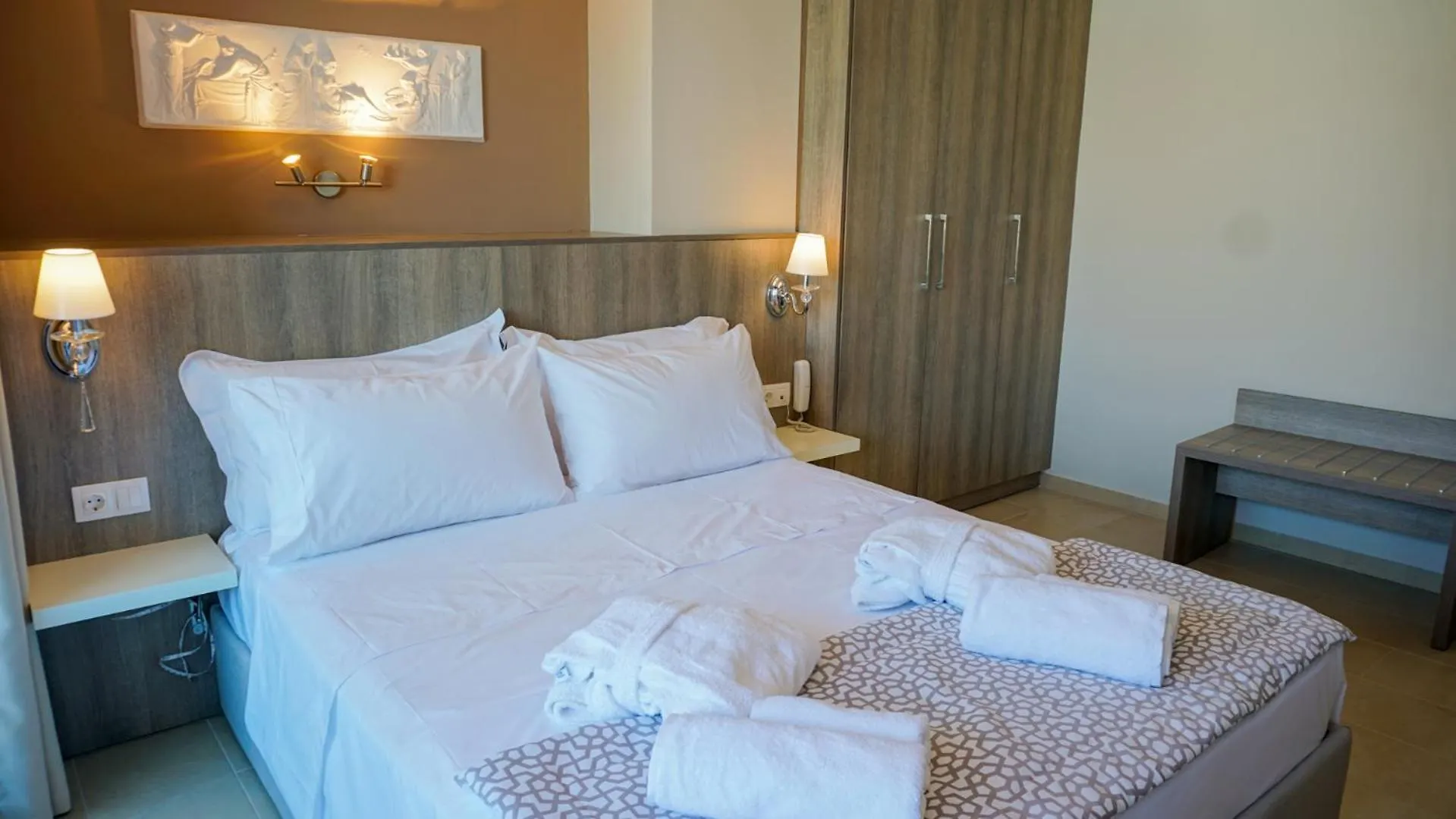 Agnes Deluxe Hotel Pefkochori