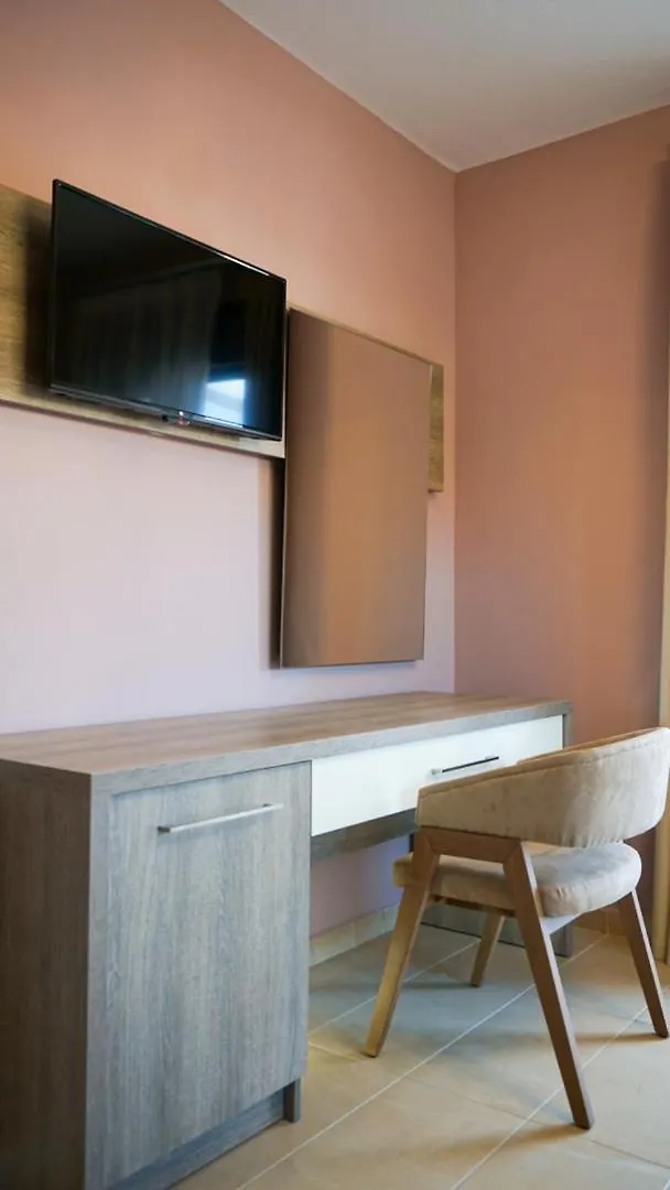 Agnes Deluxe Hotel 페프코초리
